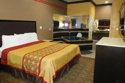 Photo 5 - Diamond Inn