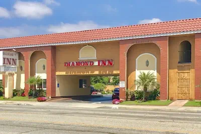 Photo 2 - Diamond Inn