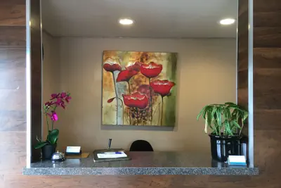 Photo 4 - Del Amo Inn
