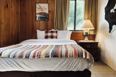 Photo 5 - Foot of the Mountain Motel