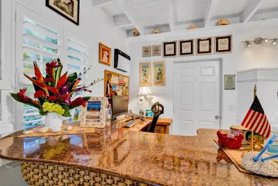 Photo 4 - Island Bay Resort