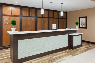 Photo 3 - Homewood Suites by Hilton Davenport