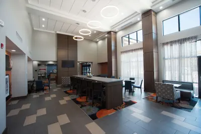 Photo 5 - Hampton Inn & Suites Stillwater West