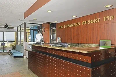 Photo 3 - Breakers Resort Inn
