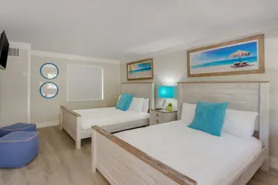 Photo 4 - Drift Hotel