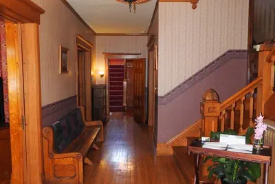 Photo 4 - Champaign Garden Inn
