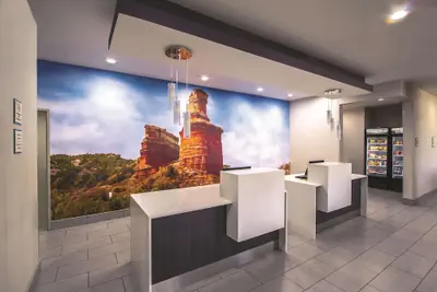 Photo 3 - La Quinta Inn & Suites by Wyndham Pampa
