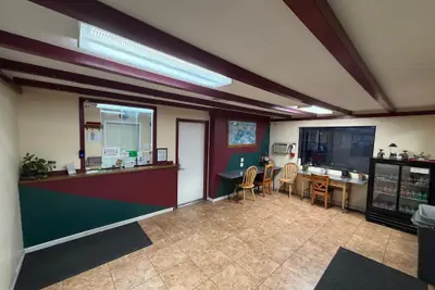 Photo 2 - Regal Motel in Las Vegas, New Mexico