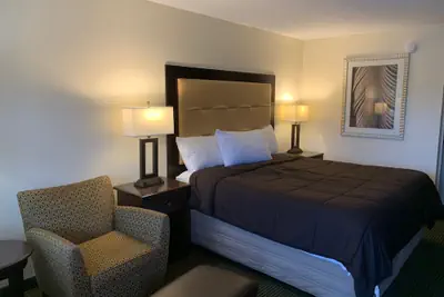 Photo 2 - Blackwater Inn