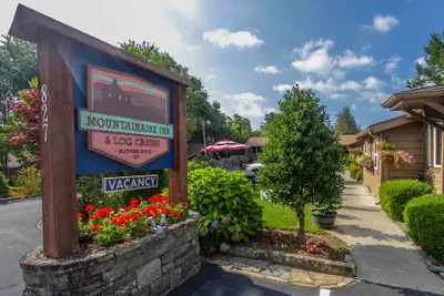 Photo 2 - Mountainaire Inn and Log Cabins