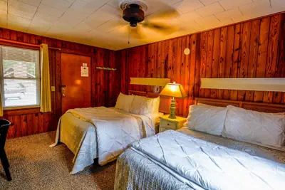 Photo 4 - Mountainaire Inn and Log Cabins
