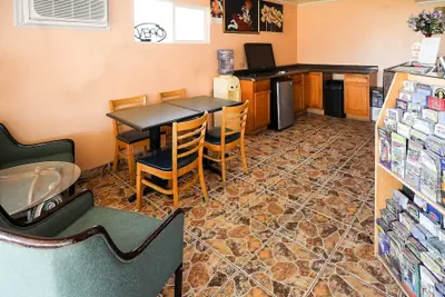 Photo 4 - Route 66 Inn