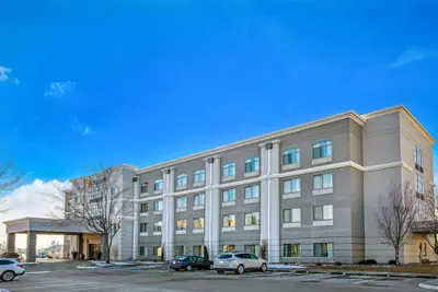 Photo 2 - La Quinta Inn & Suites by Wyndham Kearney