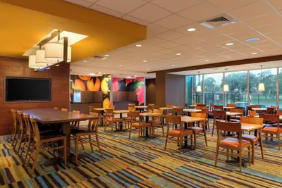 Photo 3 - Fairfield Inn & Suites by Marriott Orlando East/UCF Area