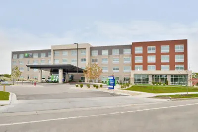 Photo 2 - Holiday Inn Express & Suites Madison by IHG