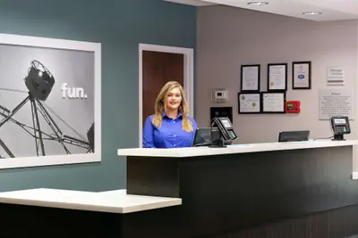 Photo 5 - Hampton Inn Emerson LakePoint