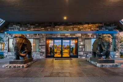 Photo 4 - Azure Hotel & Suites, Trademark Collection by Wyndham