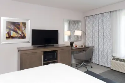Photo 5 - Hampton Inn & Suites Michigan City