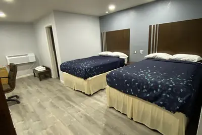 Photo 4 - Budget Inn