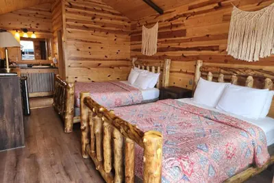Photo 2 - Bryce Valley Lodging