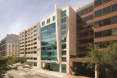 Photo 2 - Hyatt Place Washington DC/Georgetown/West End