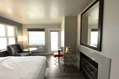 Photo 5 - Tides Inn & Suites
