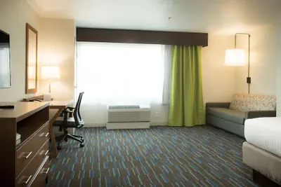 Photo 5 - Holiday Inn Express & Suites Rock Falls by IHG