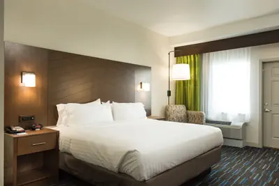Photo 3 - Holiday Inn Express & Suites Rock Falls by IHG