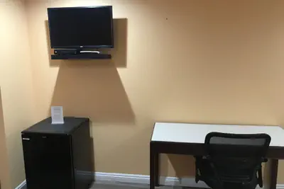 Photo 5 - Executive Suites Inn