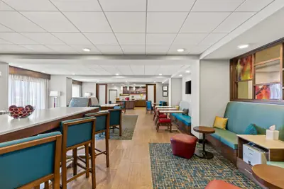 Photo 3 - Hampton Inn Fond du Lac