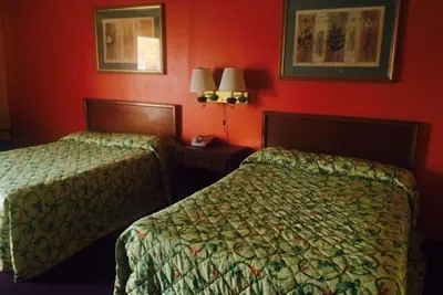 Photo 5 - Penn Terrace Motel