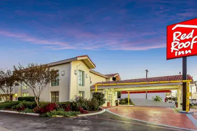 Photo 2 - Red Roof Inn Plano