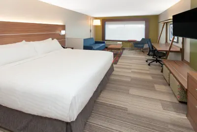 Photo 5 - Holiday Inn Express and Suites Detroit/Sterling Heights by IHG