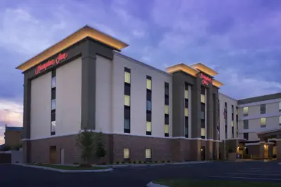 Photo 2 - Hampton Inn by Hilton Hattiesburg