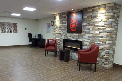 Photo 4 - Red Roof Inn Indianapolis - Castleton