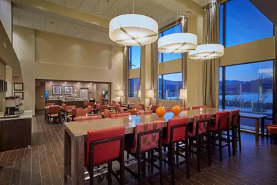 Photo 3 - Hampton Inn & Suites Hood River