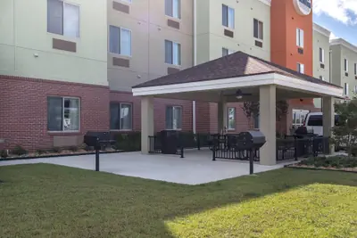 Photo 2 - Suburban Studios Donaldsonville - Gonzales