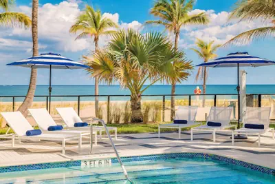 Photo 2 - Plunge Beach Resort
