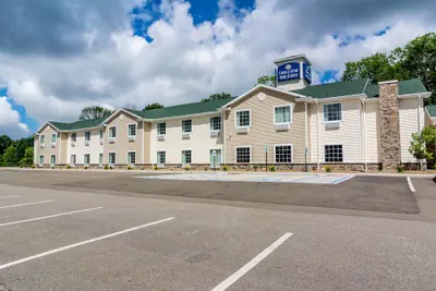 Photo 2 - Cobblestone Hotel & Suites - Harborcreek