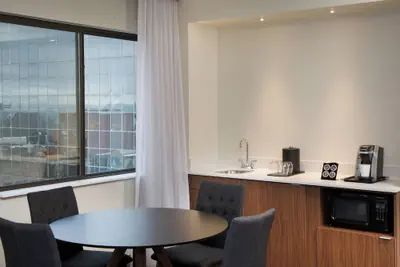 Photo 5 - Courtyard by Marriott Seattle Everett Downtown