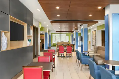 Photo 3 - Holiday Inn Express & Suites Salisbury by IHG