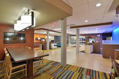 Photo 5 - Fairfield Inn & Suites by Marriott Eau Claire Chippewa Falls
