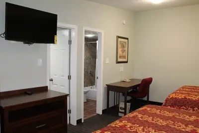 Photo 4 - American Inn & Suites