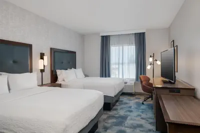 Photo 4 - Hampton Inn Turlock