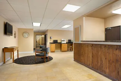 Photo 5 - Travelodge by Wyndham Gillette