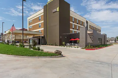 Photo 2 - Home2 Suites by Hilton Oklahoma City Yukon