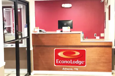 Photo 3 - Econo Lodge Athens I-75