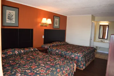 Photo 4 - Dry Dock Motel