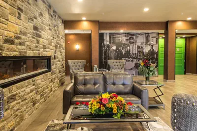 Photo 5 - Cobblestone Hotel & Suites – Chippewa Falls