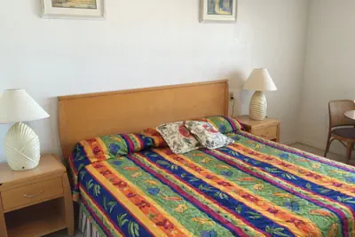 Photo 4 - Economy Suites